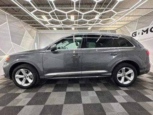 2022 Audi Q7 45 Premium