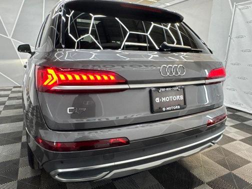 2022 Audi Q7 45 Premium