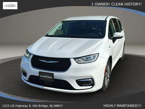 White 2023 Chrysler Pacifica Hybrid Touring L