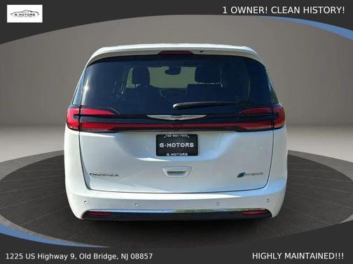 White 2023 Chrysler Pacifica Hybrid Touring L