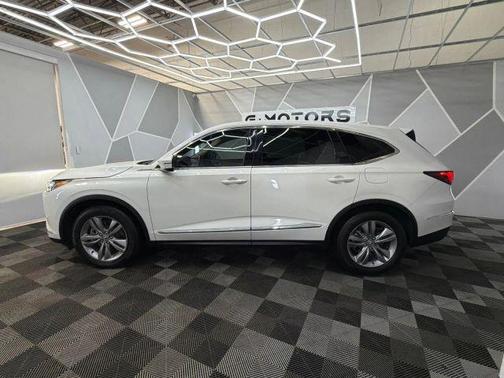 White 2023 Acura MDX Base
