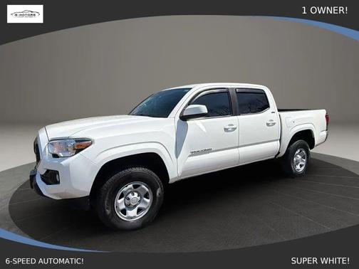White 2021 Toyota Tacoma SR5