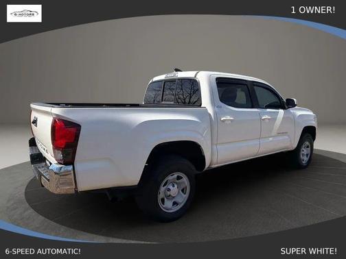 White 2021 Toyota Tacoma SR5