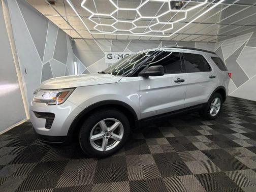 Silver 2018 Ford Explorer Base