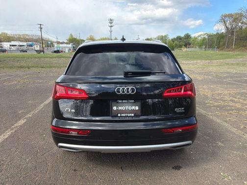 Mythos Black Metallic 2018 Audi Q5 2.0T Tech Premium