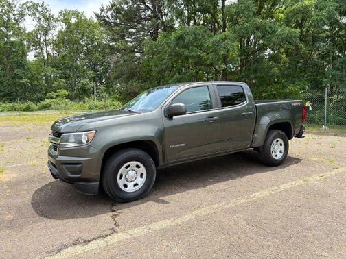 Green 2018 Chevrolet Colorado WT