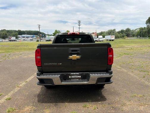 Green 2018 Chevrolet Colorado WT