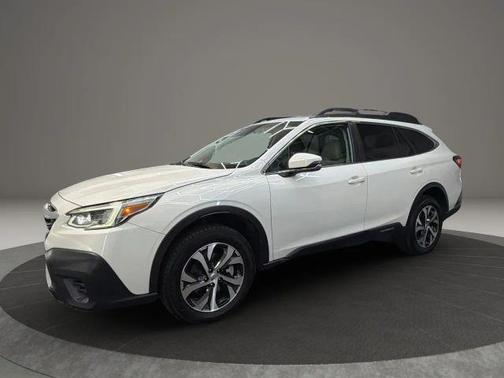 Crystal White Pearl 2020 Subaru Outback Limited
