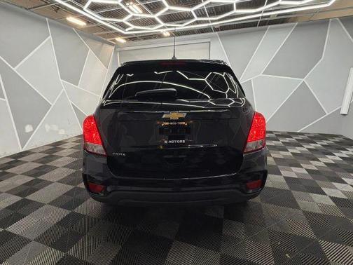 Black 2019 Chevrolet Trax LS
