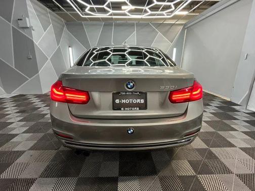 2018 BMW 330 i