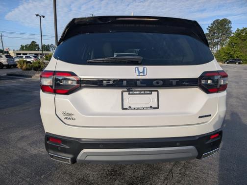 Platinum White Pearl 2023 Honda Pilot