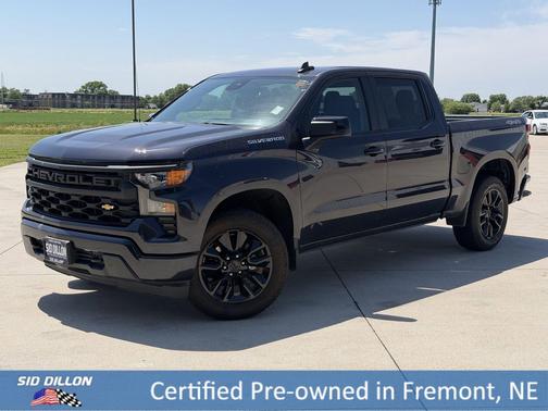 Dark Ash Metallic 2022 Chevrolet Silverado 1500 Custom