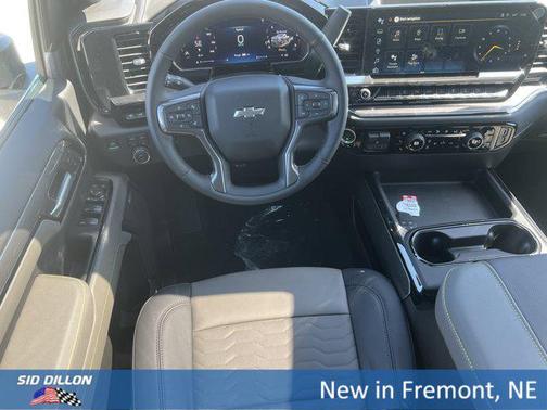 Summit White 2026 Chevrolet Silverado 2500 Crew Cab, Standard Bed, XR2, 4WD