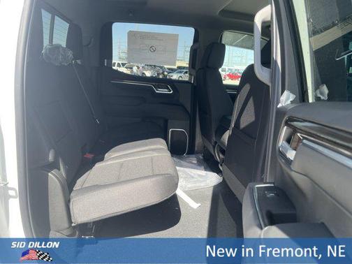 Summit White 2026 Chevrolet Silverado 1500 LT