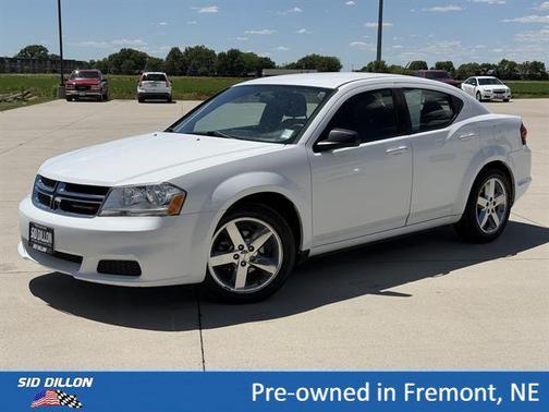 Bright White Clearcoat 2013 Dodge Avenger SE