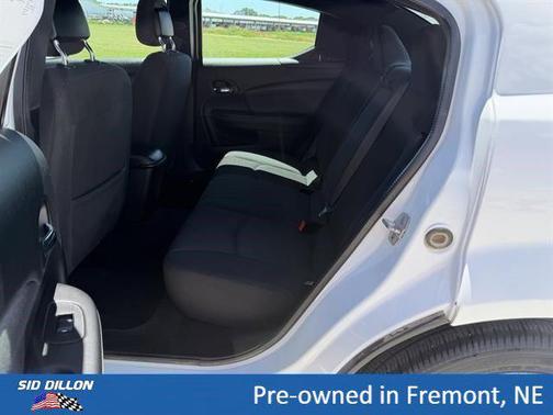 Bright White Clearcoat 2013 Dodge Avenger SE