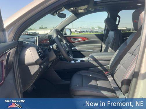 Sandstone Gray 2026 Chevrolet Traverse AWD Z71