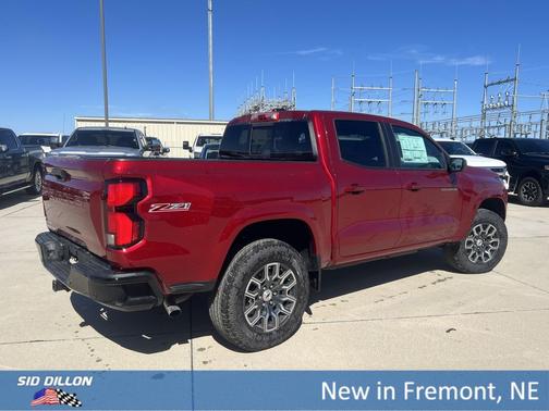 Radiant Red Tintcoat 2026 Chevrolet Colorado Z71