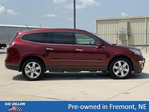 Siren Red Tintcoat 2017 Chevrolet Traverse Premier