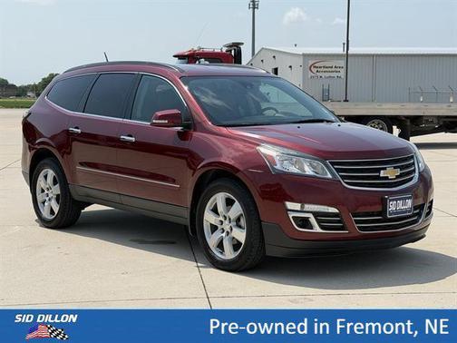 Siren Red Tintcoat 2017 Chevrolet Traverse Premier