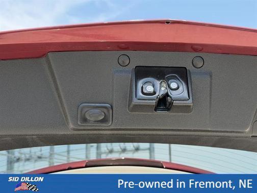 Siren Red Tintcoat 2017 Chevrolet Traverse Premier