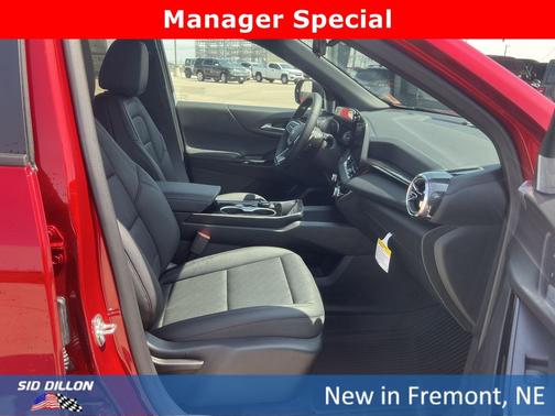 Radiant Red Tintcoat 2026 Chevrolet Equinox 1LT