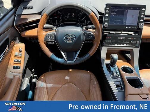 Celestial Silver Metallic 2019 Toyota Avalon Limited