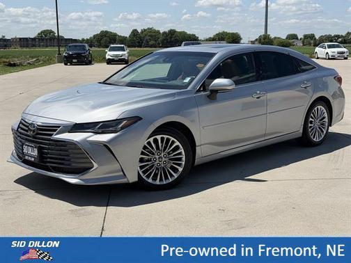 Celestial Silver Metallic 2019 Toyota Avalon Limited
