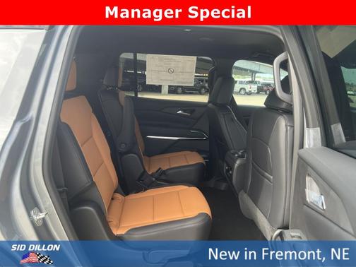 Sterling Gray Metallic 2027 Chevrolet Traverse AWD Z71