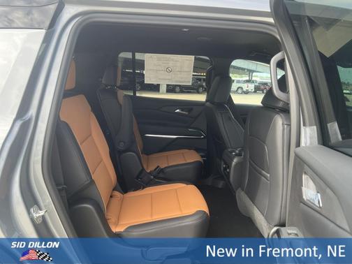 Sterling Gray Metallic 2027 Chevrolet Traverse AWD Z71