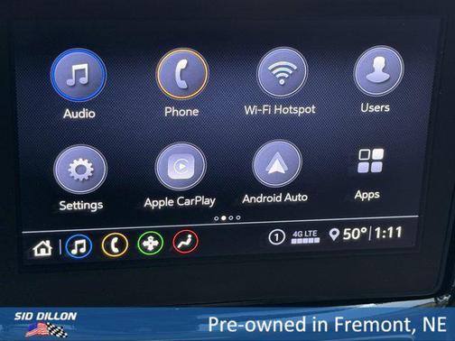 Mosaic Black Metallic 2020 Chevrolet Traverse LT Cloth