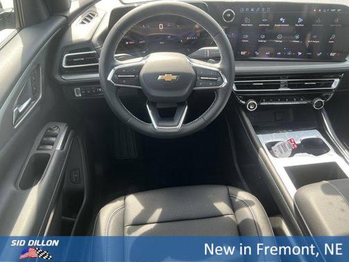 Lakeshore Blue Metallic 2026 Chevrolet Traverse LT