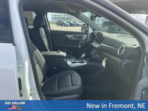 Summit White 2026 Chevrolet Blazer 3LT
