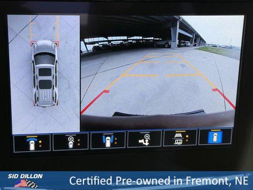 Radiant Red Tintcoat 2023 Chevrolet Traverse High Country