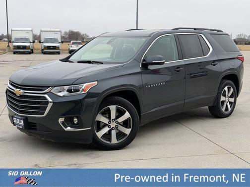 Graphite Metallic 2020 Chevrolet Traverse LT Leather