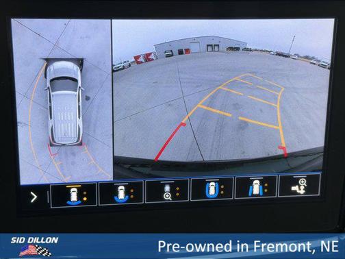 Graphite Metallic 2020 Chevrolet Traverse LT Leather