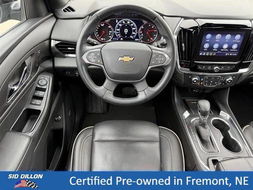 Mosaic Black Metallic 2023 Chevrolet Traverse Premier