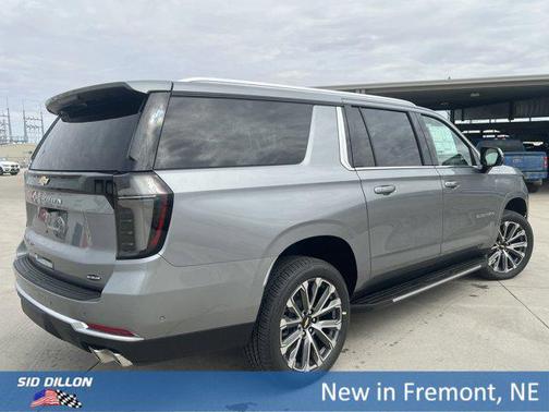 Sterling Gray Metallic 2026 Chevrolet Suburban High Country, 4WD