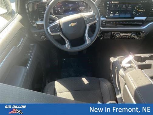 Summit White 2026 Chevrolet Silverado 1500 LT