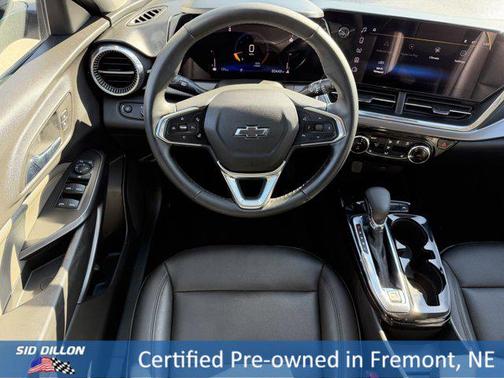 Mosaic Black Metallic 2025 Chevrolet Trax FWD ACTIV