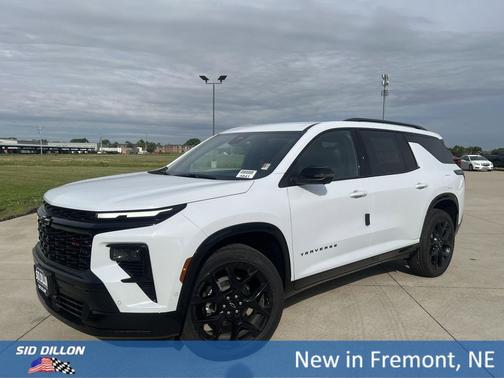 Polar White Tricoat 2026 Chevrolet Traverse RS