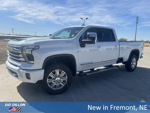 Polar White Tricoat 2026 Chevrolet Silverado 3500 High Country