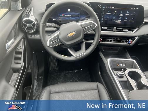 Autumn Harvest Metallic 2027 Chevrolet Equinox 1LT
