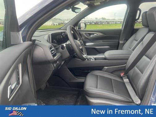 Lakeshore Blue Metallic 2026 Chevrolet Traverse LT