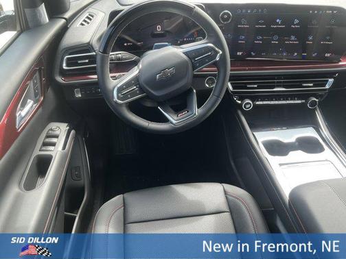 Radiant Red Tintcoat 2026 Chevrolet Traverse AWD Z71