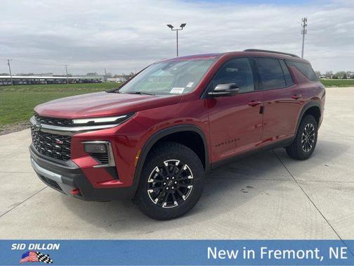 Radiant Red Tintcoat 2026 Chevrolet Traverse AWD Z71