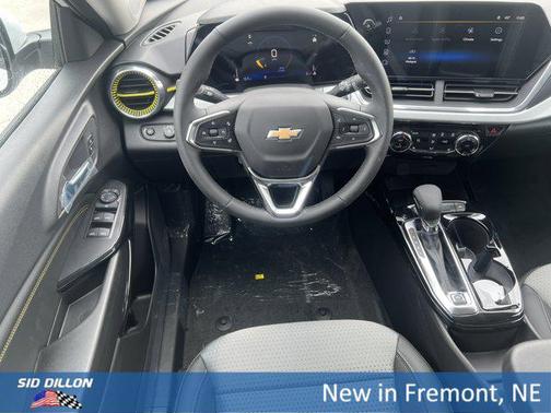 Summit White 2026 Chevrolet Trax LT
