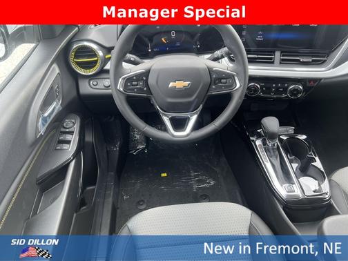 Summit White 2026 Chevrolet Trax LT