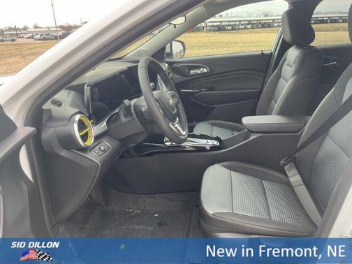 Summit White 2026 Chevrolet Trax LT
