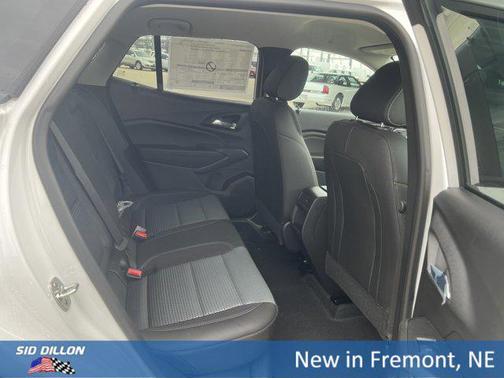 Summit White 2026 Chevrolet Trax LT